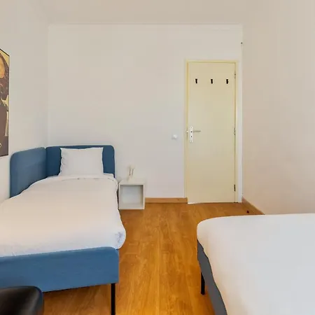 Charroque Apartment